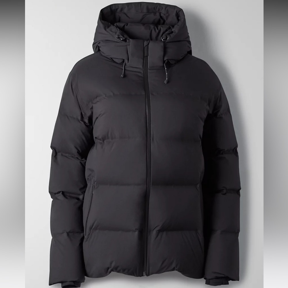 Aritzia TNA Super Puff 2o Waterproof